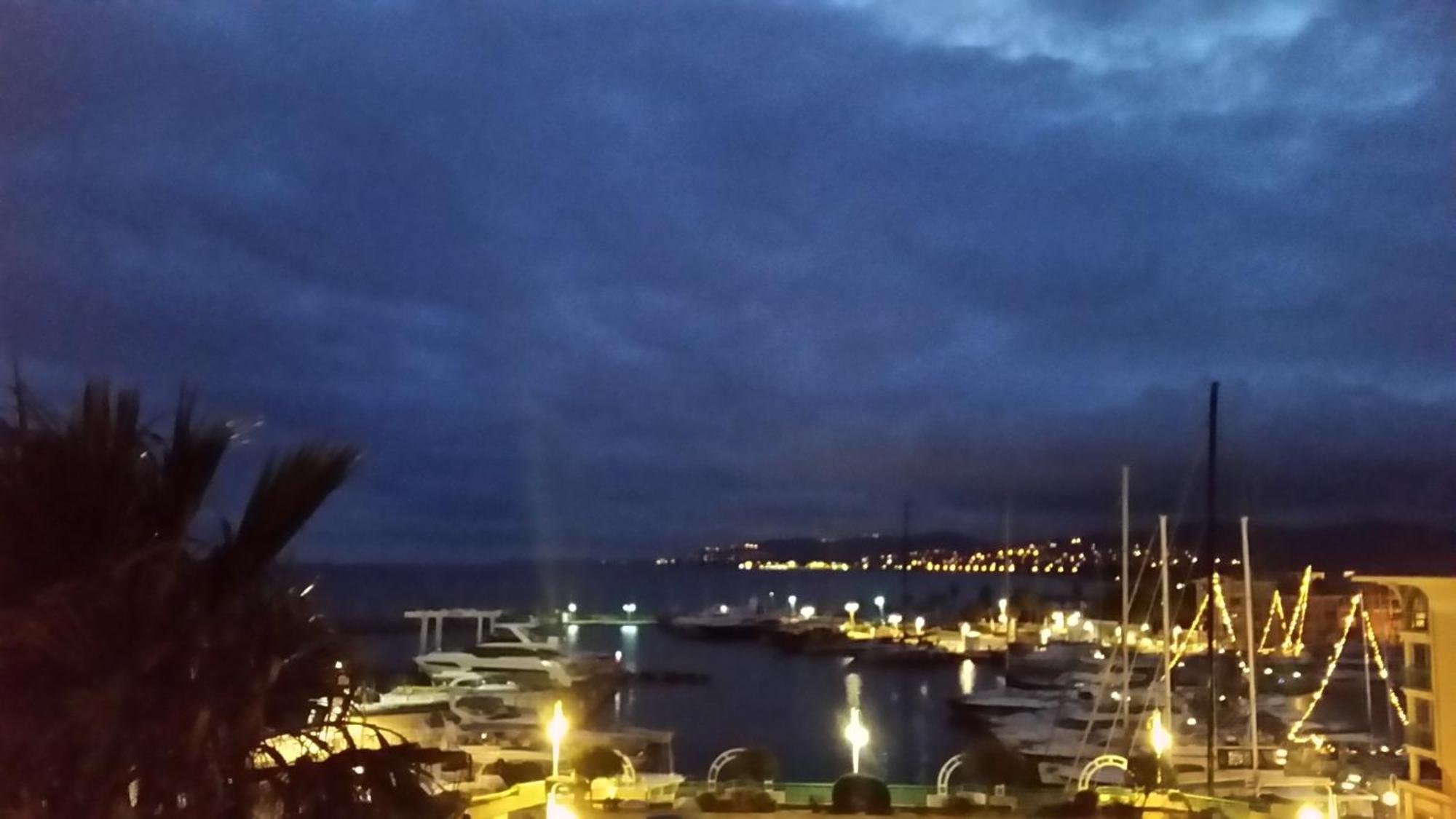 Sublime Vue Mer,Parking,Wifi Fréjus Eksteriør bilde